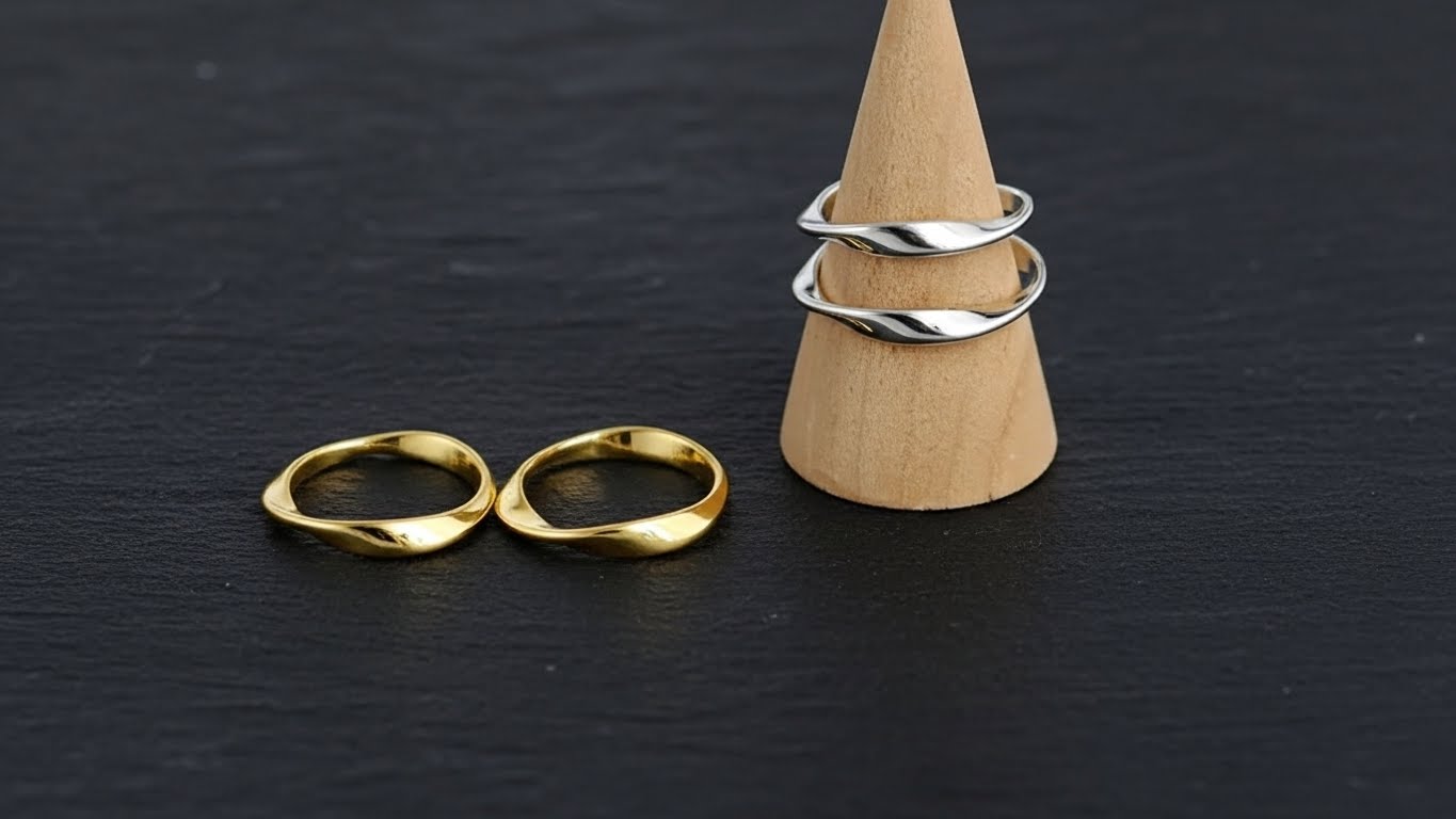 Minimalist Twist Signet Ring – Premium Stainless Steel