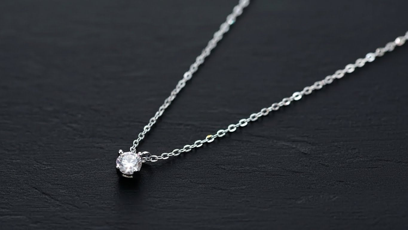 Solitaire Light Necklace – Premium Stainless Steel