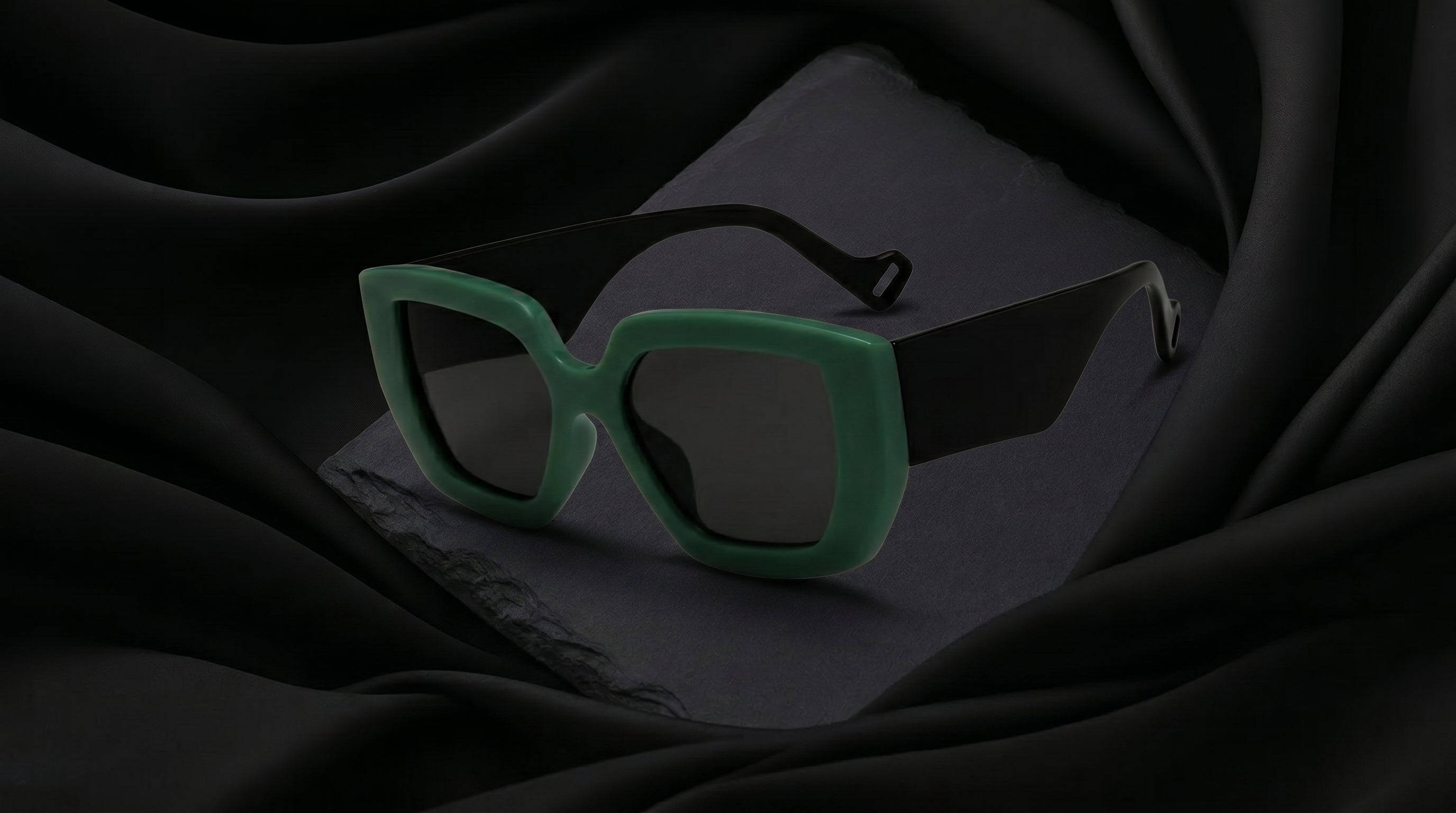THE BOLD SQUARES (NOCTRA)