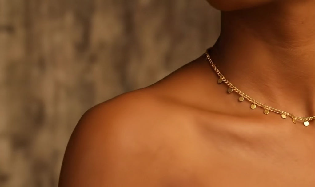 Golden Chain Necklace with Charms – Elegant & Timeless